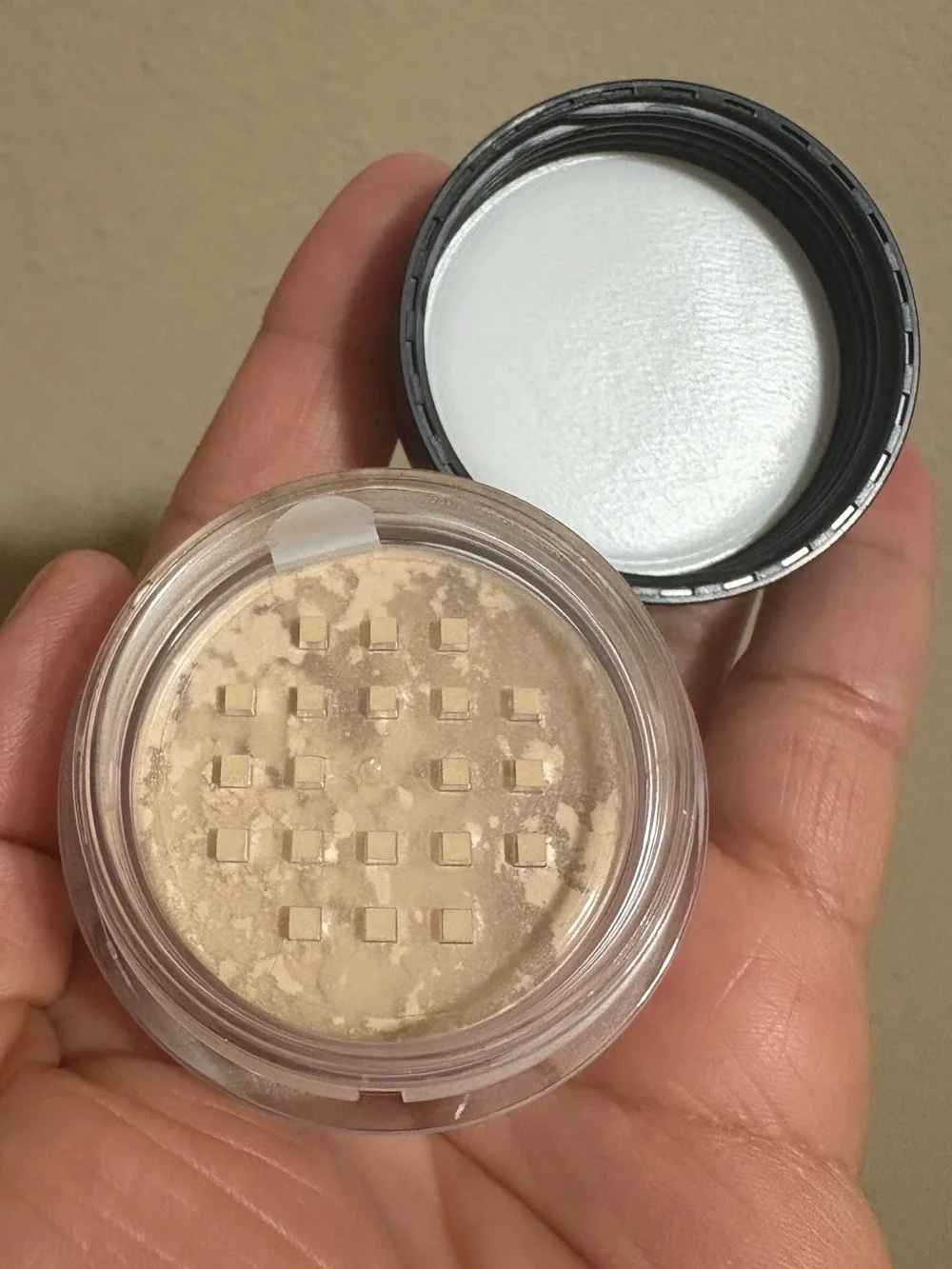 laura mercier Translucent Loose Setting Powder - Brand New Factory Sealed